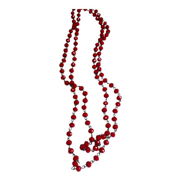 Vintage Red Faceted Beaded Infinity Necklace Silver Tone Connectors - Picture 4 of 5